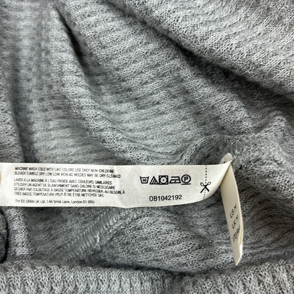 Free People Henley - Picture 9 of 9